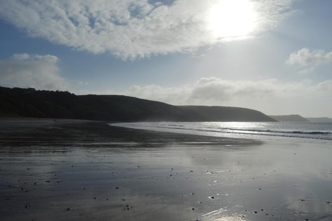 Вилла Galwad Y Mor A Coastal Escape In Pembrokeshire'S National Parks Lamphey Экстерьер фото